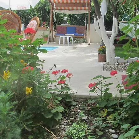 Ipek Hotel 2*