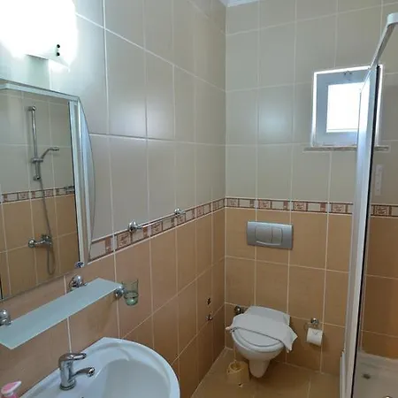 Ipek 2* Чамьюва